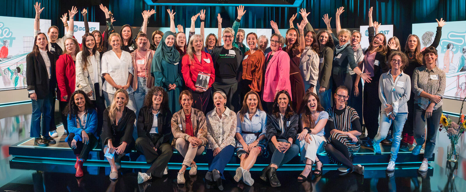 Gruppenfoto der sheBOOST Teilnehmerinnen beim sheBOOST Connect
